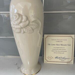 Lenox Ivory 7 1/2" Rose Bud Vase